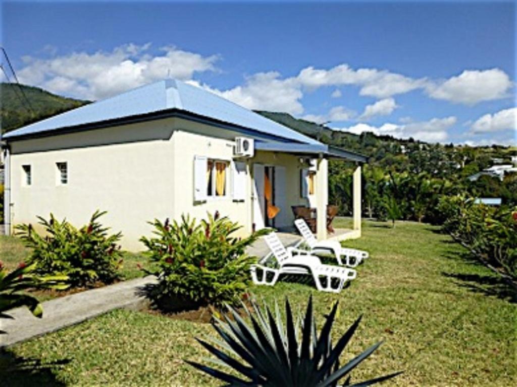 Les Bungalows Du Mont-Auban Sainte-Clotilde Kültér fotó