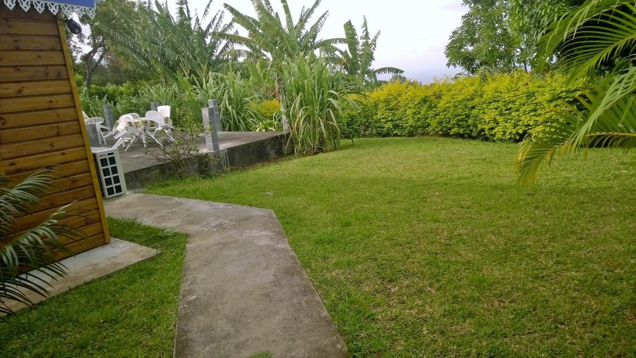 Les Bungalows Du Mont-Auban Sainte-Clotilde Kültér fotó